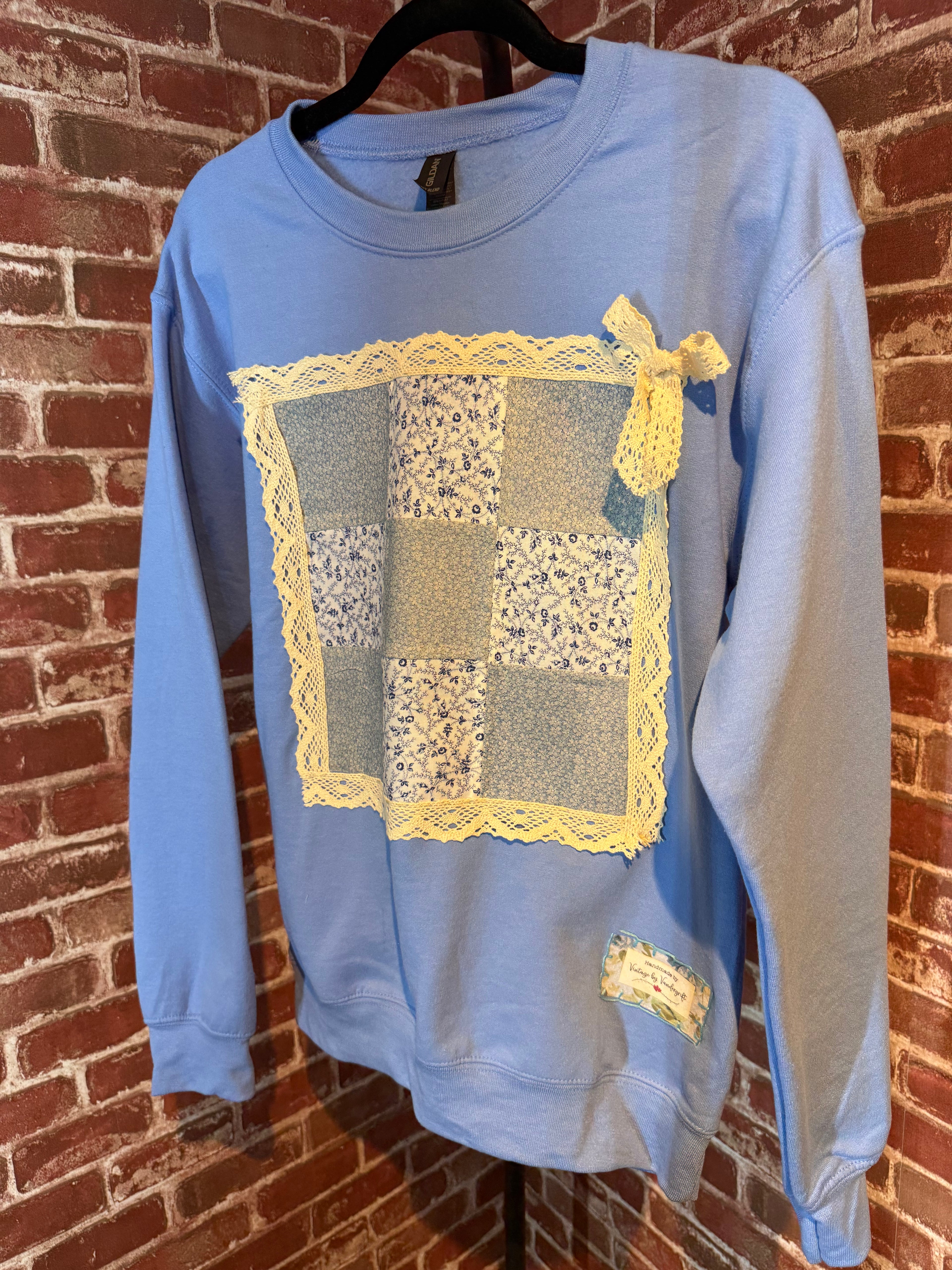 Light Blue Quilted Sweatshirt - Small