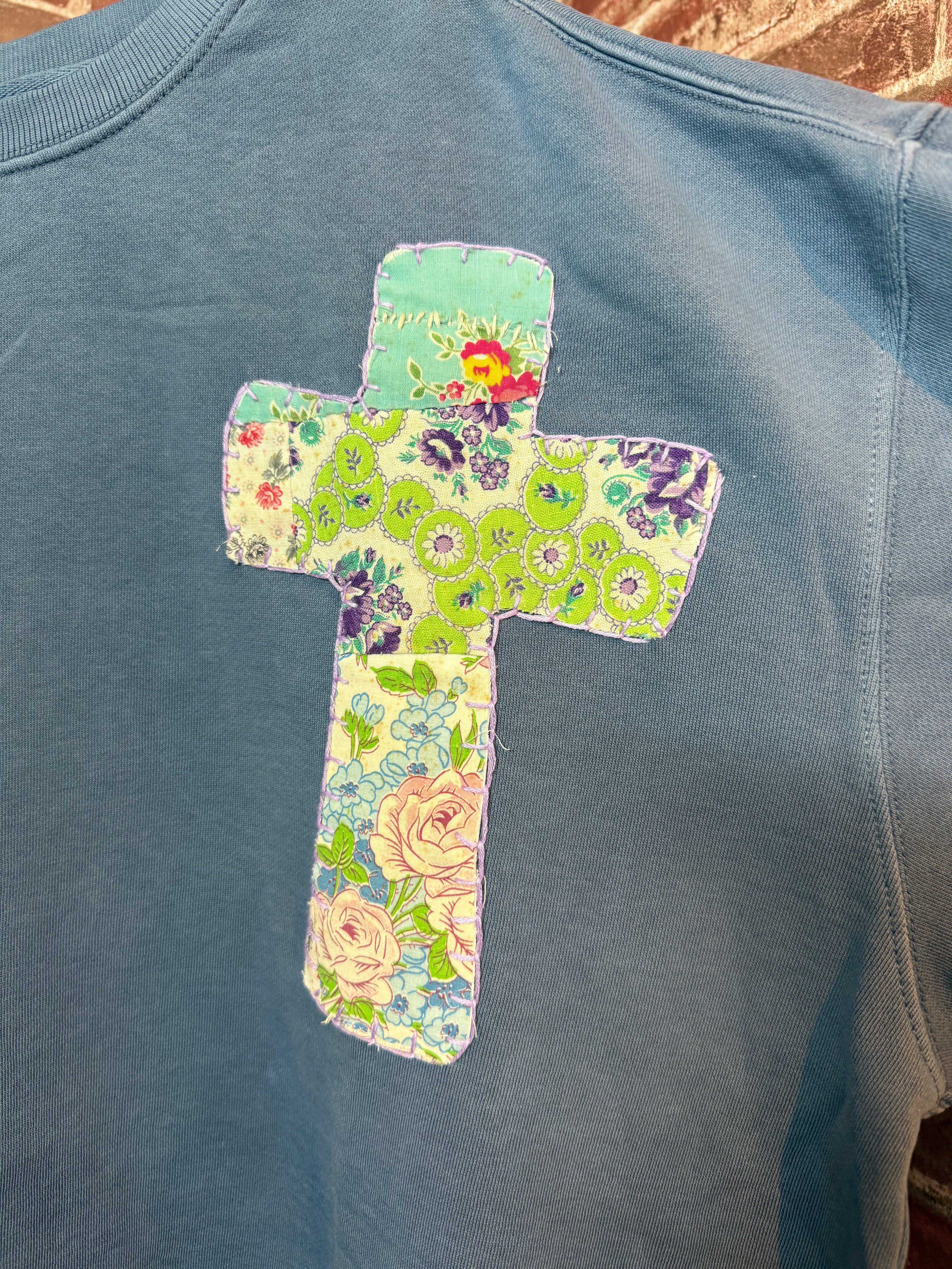 Vintage Blue Quilted Cross Sweatshirt - 2XLarge