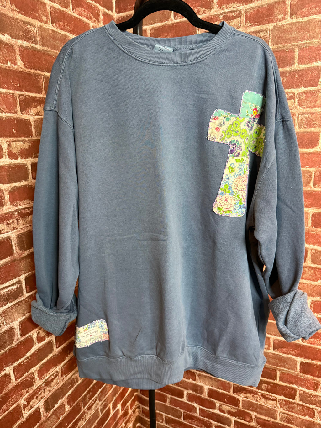 Vintage Blue Quilted Cross Sweatshirt - 2XLarge
