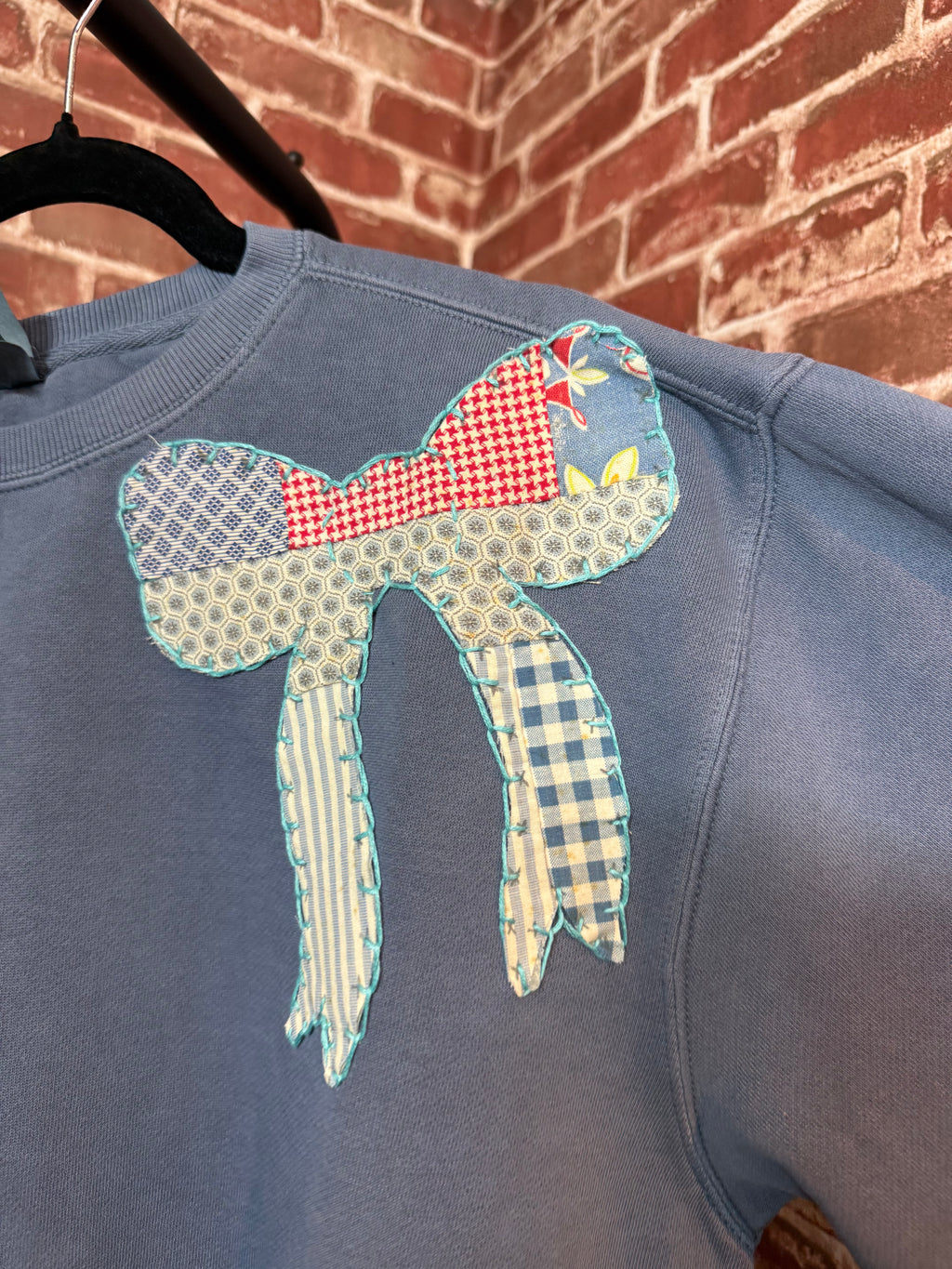 Vintage Blue Quilted Bow Sweatshirt - Large