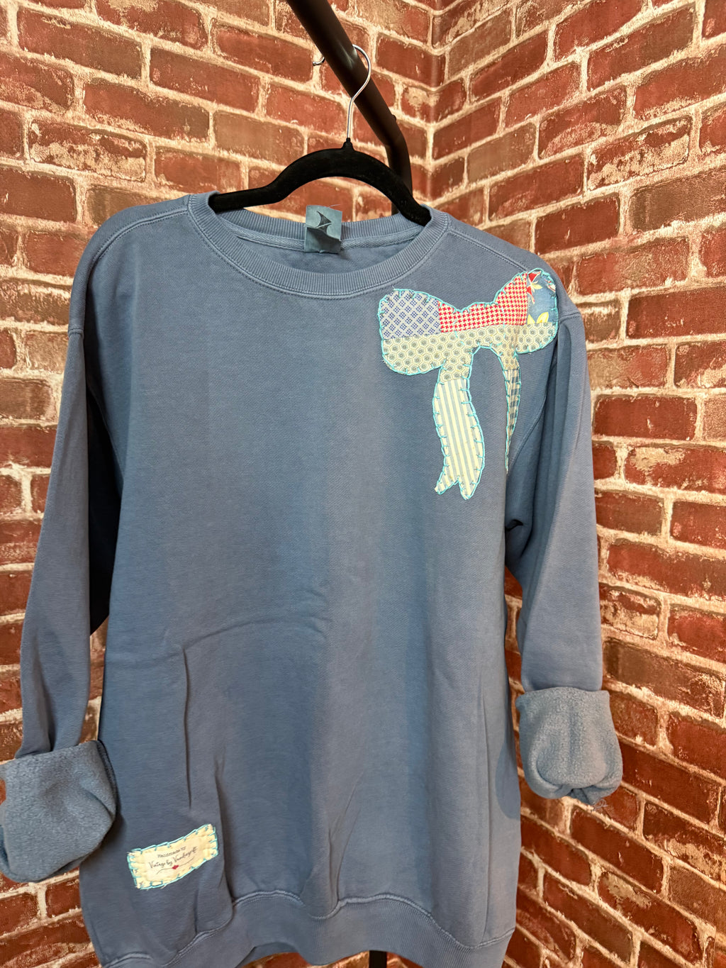 Vintage Blue Quilted Bow Sweatshirt - Large