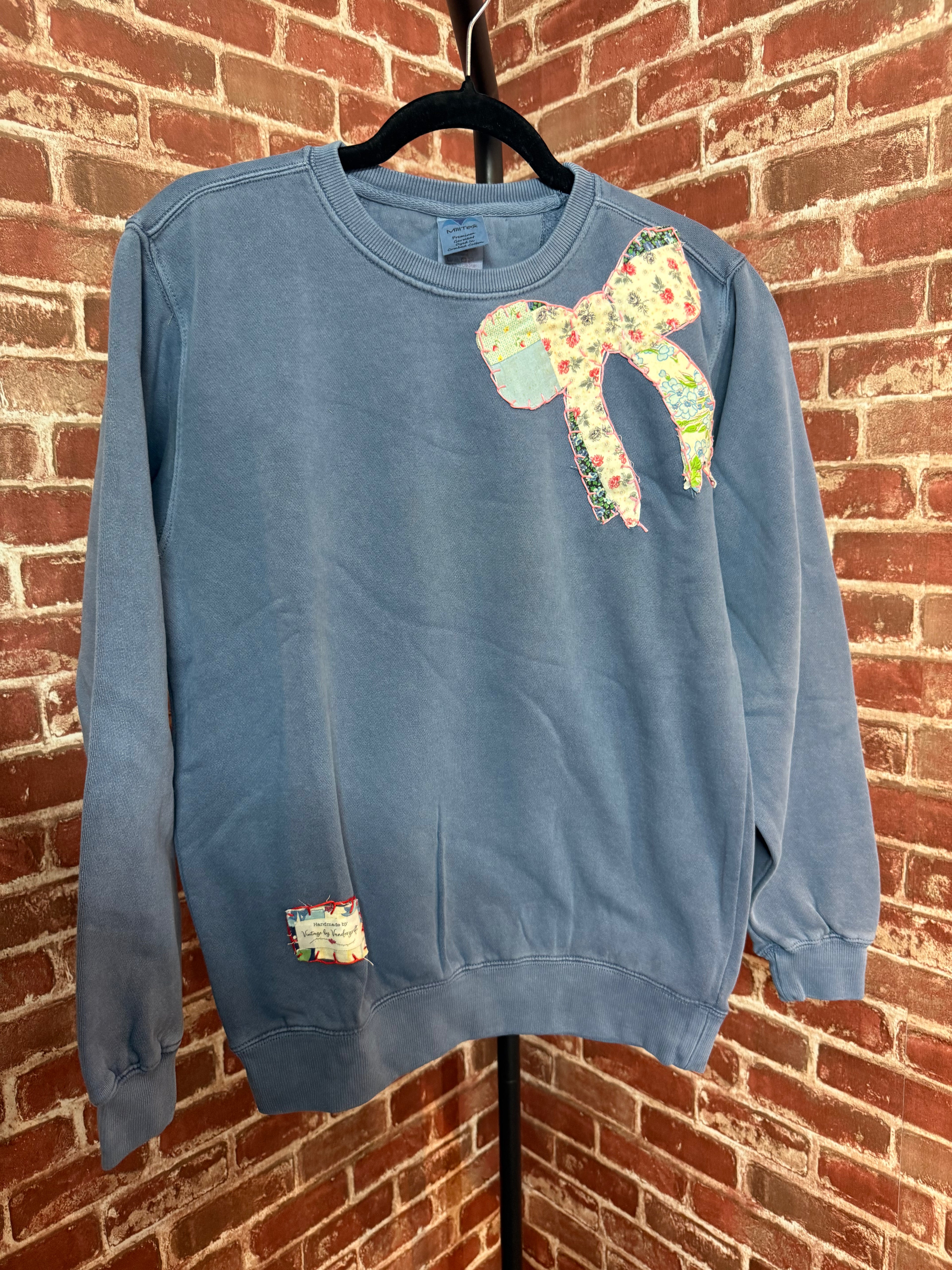 Vintage Blue Quilted Bow Sweatshirt -Small