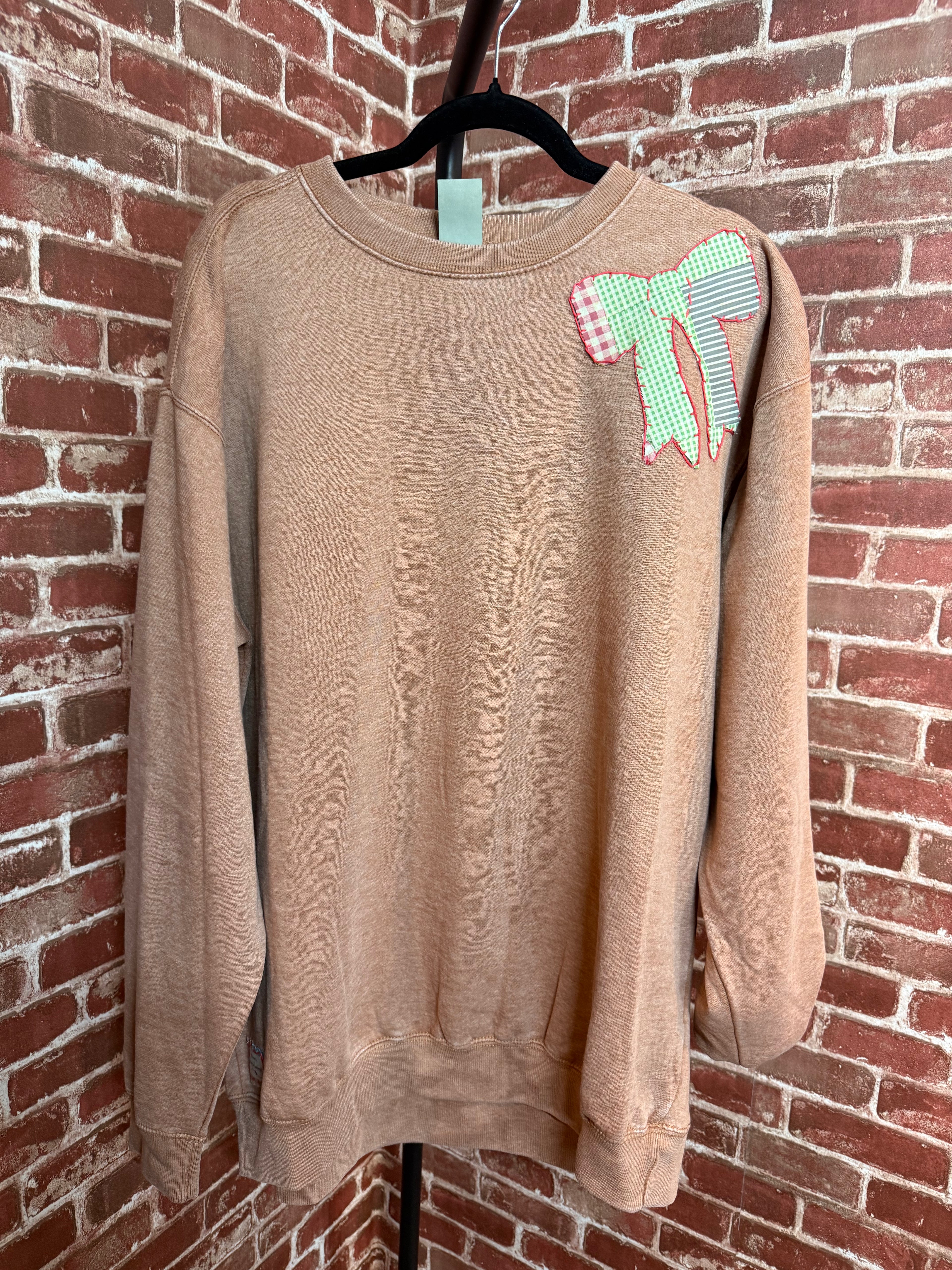 Vintage Pink Quilted Bow Sweatshirt -2XLarge