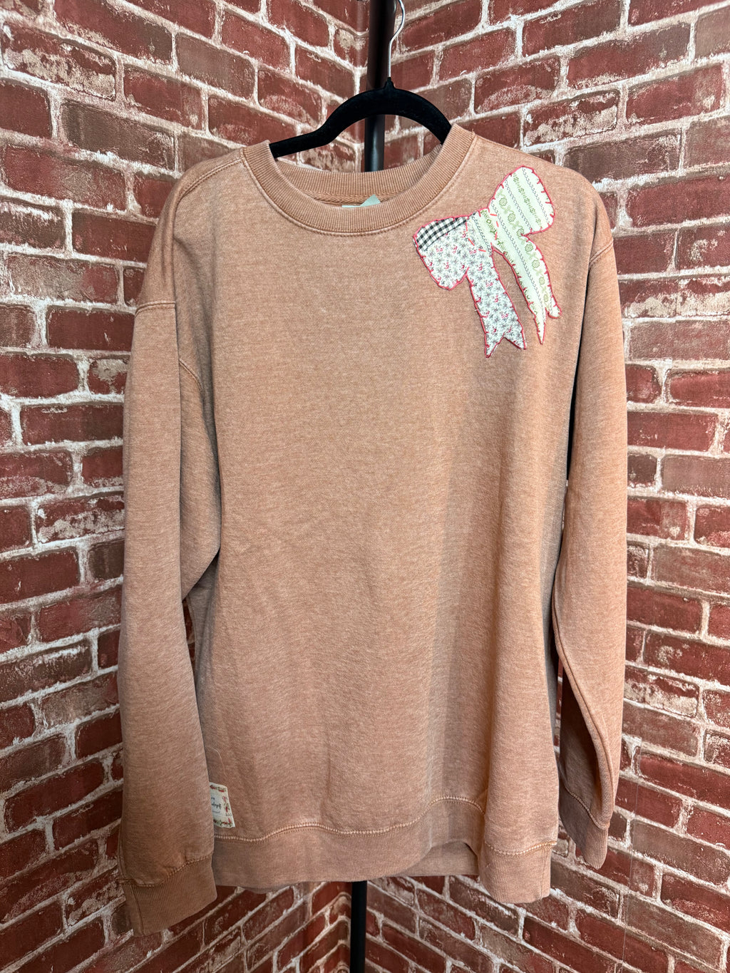 Vintage Pink Quilted Bow Sweatshirt -XLarge