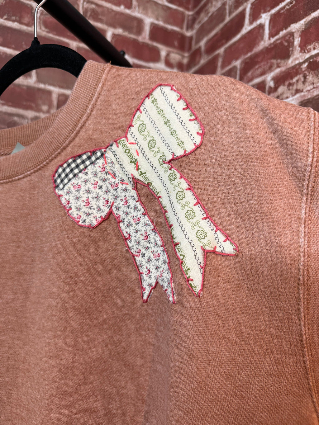 Vintage Pink Quilted Bow Sweatshirt -XLarge