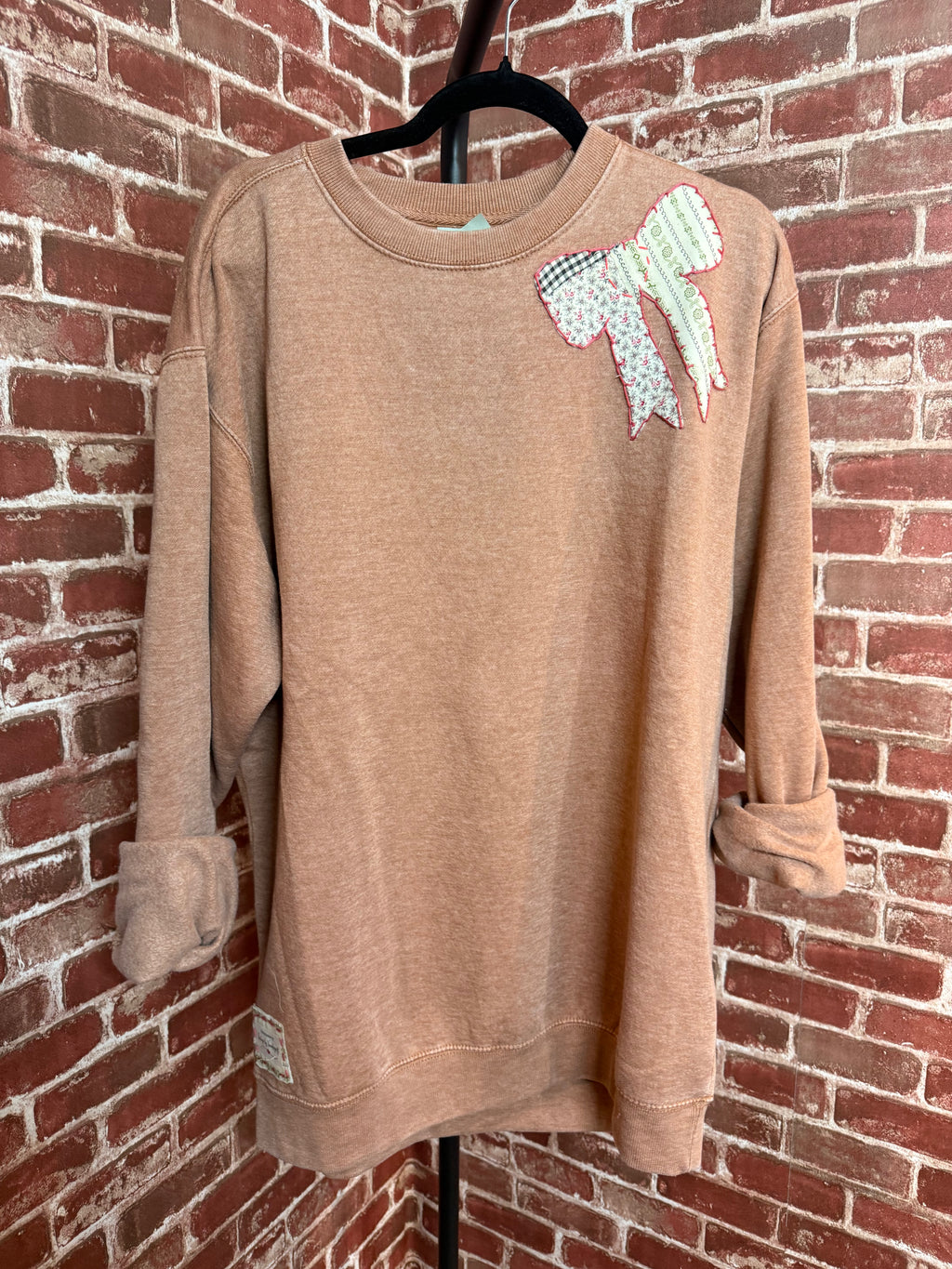 Vintage Pink Quilted Bow Sweatshirt -XLarge