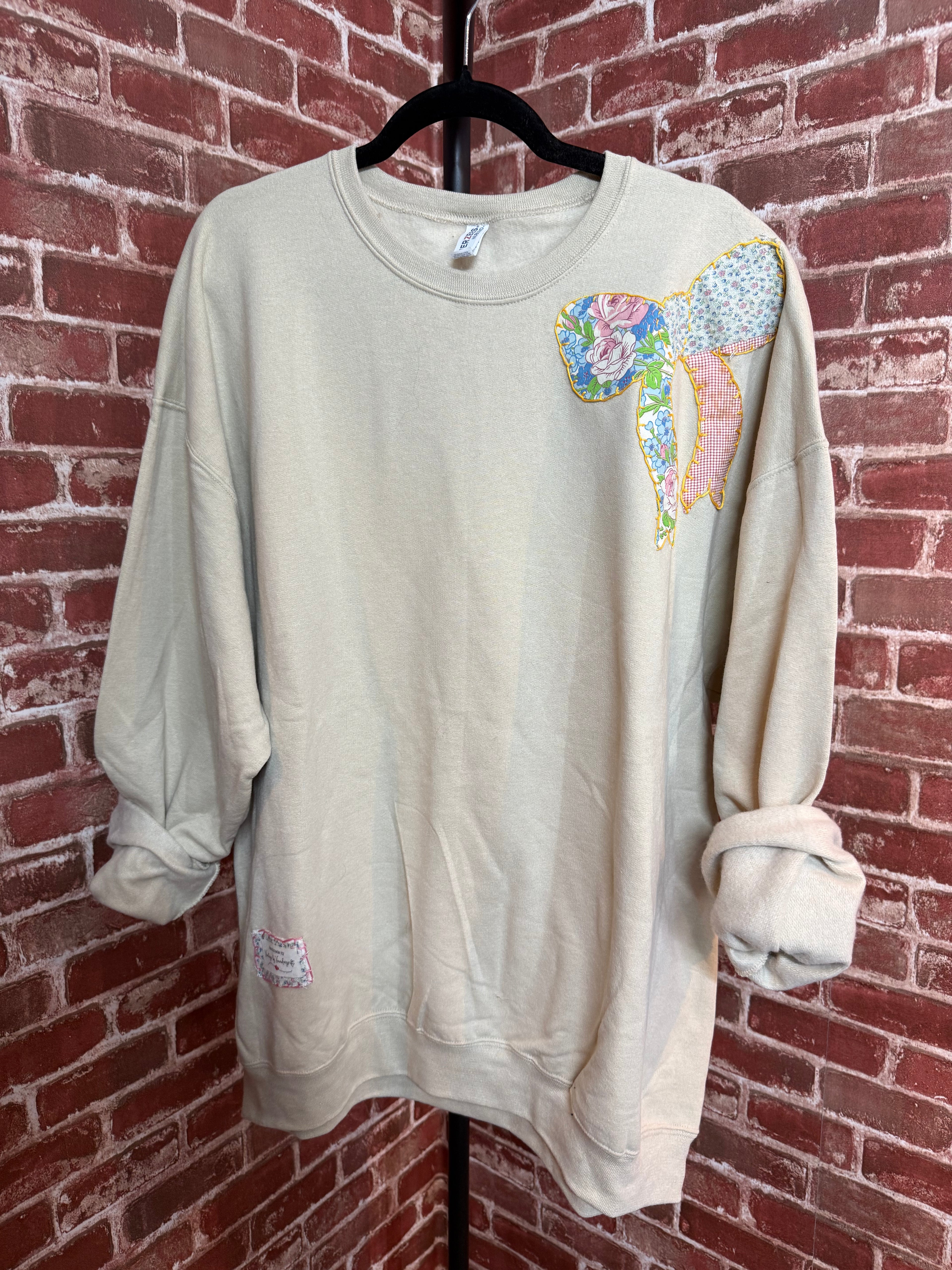 Tan Quilted Bow Sweatshirt -2XLarge