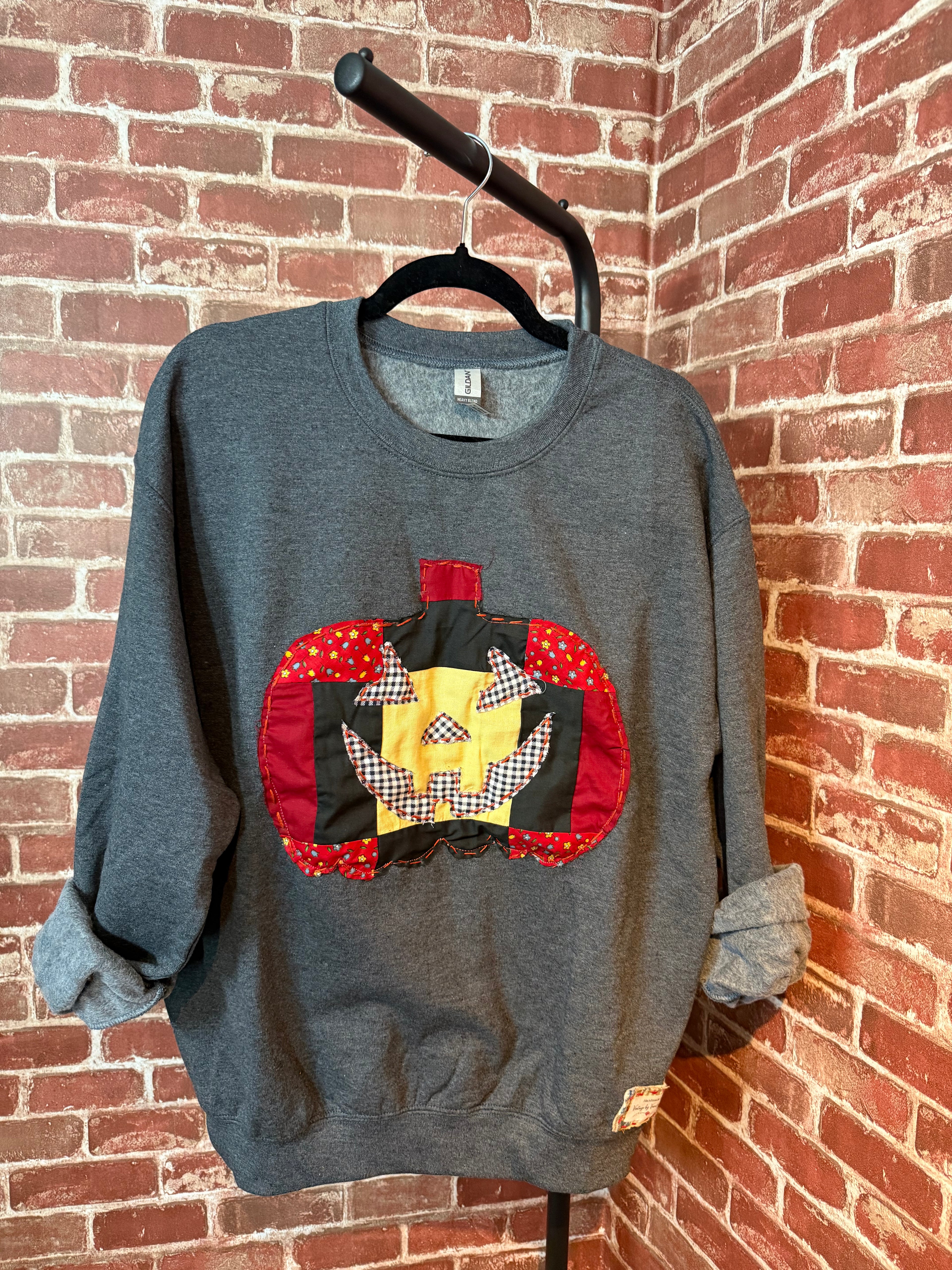 Quilted Pumpkin Sweatshirt, Dark Grey - Medium